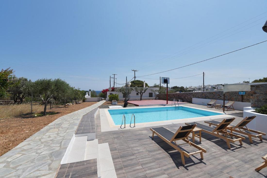 Flora'S Beach And Pool Villa In Syros Liaropa Luaran gambar