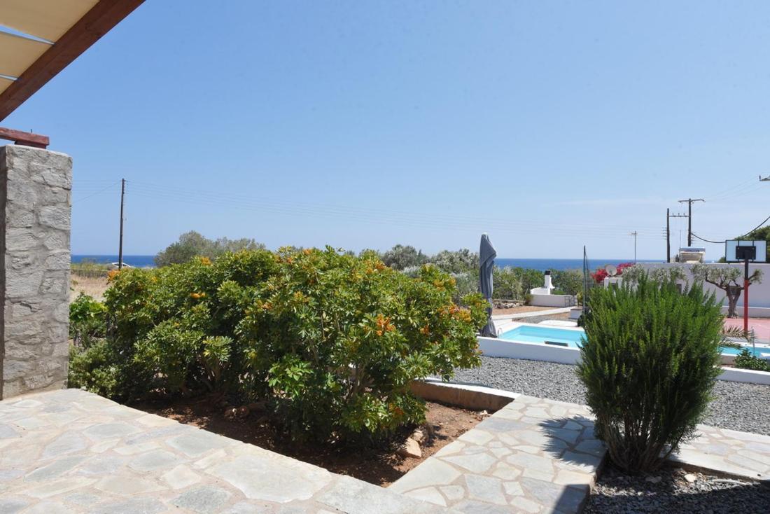 Flora'S Beach And Pool Villa In Syros Liaropa Luaran gambar